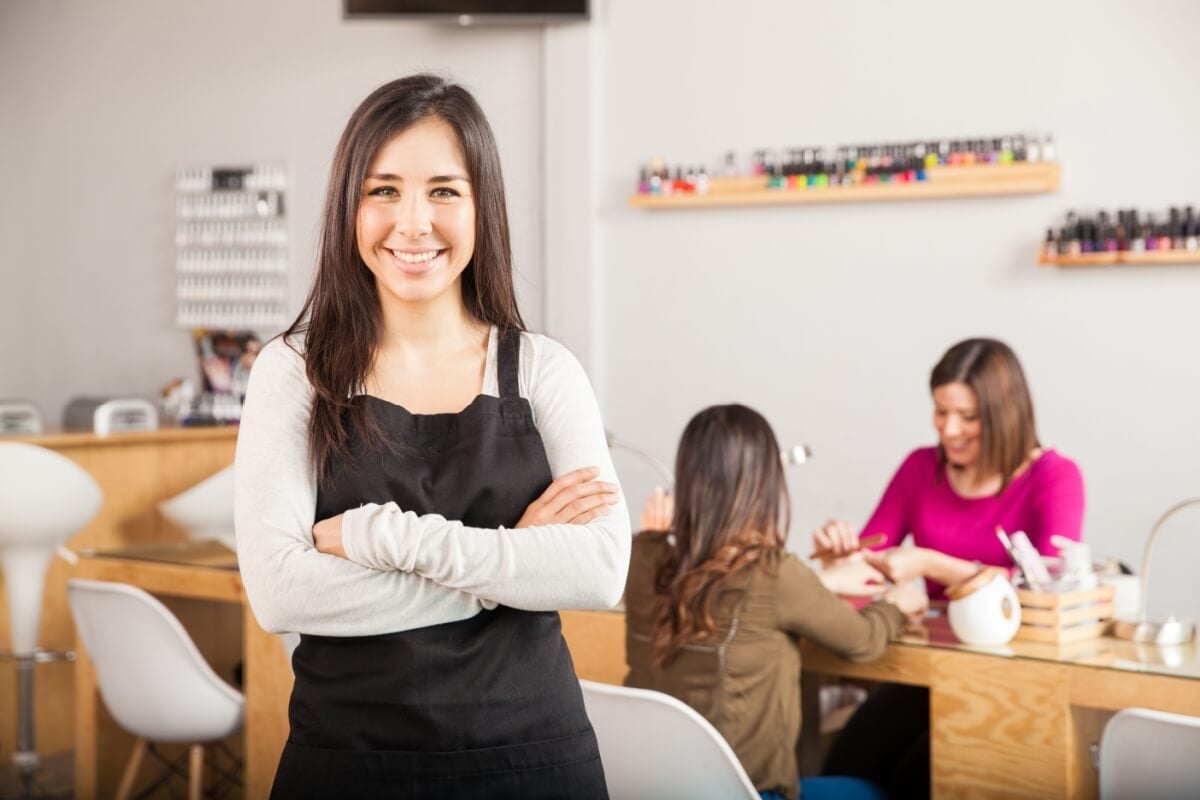 O comportamento das clientes também deve mudar em 2026, exigindo mais das profissionais (Imagem: antoniodiaz | Shutterstock)