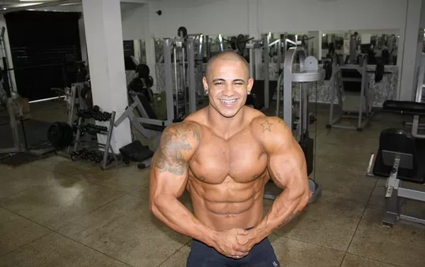 Fisiculturista Lucas Coelho por Cleber Akamine