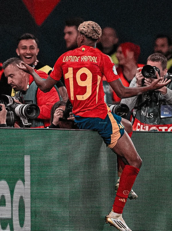Lamine Yamal por Reprodução | Instagram