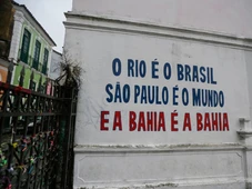 Imagem - 'A Bahia é a Bahia?' Frase em mural no Carmo divide opiniões: ‘Cafona’