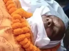 Imagem - Homem simula a própria morte para saber quantas pessoas iriam para o seu enterro