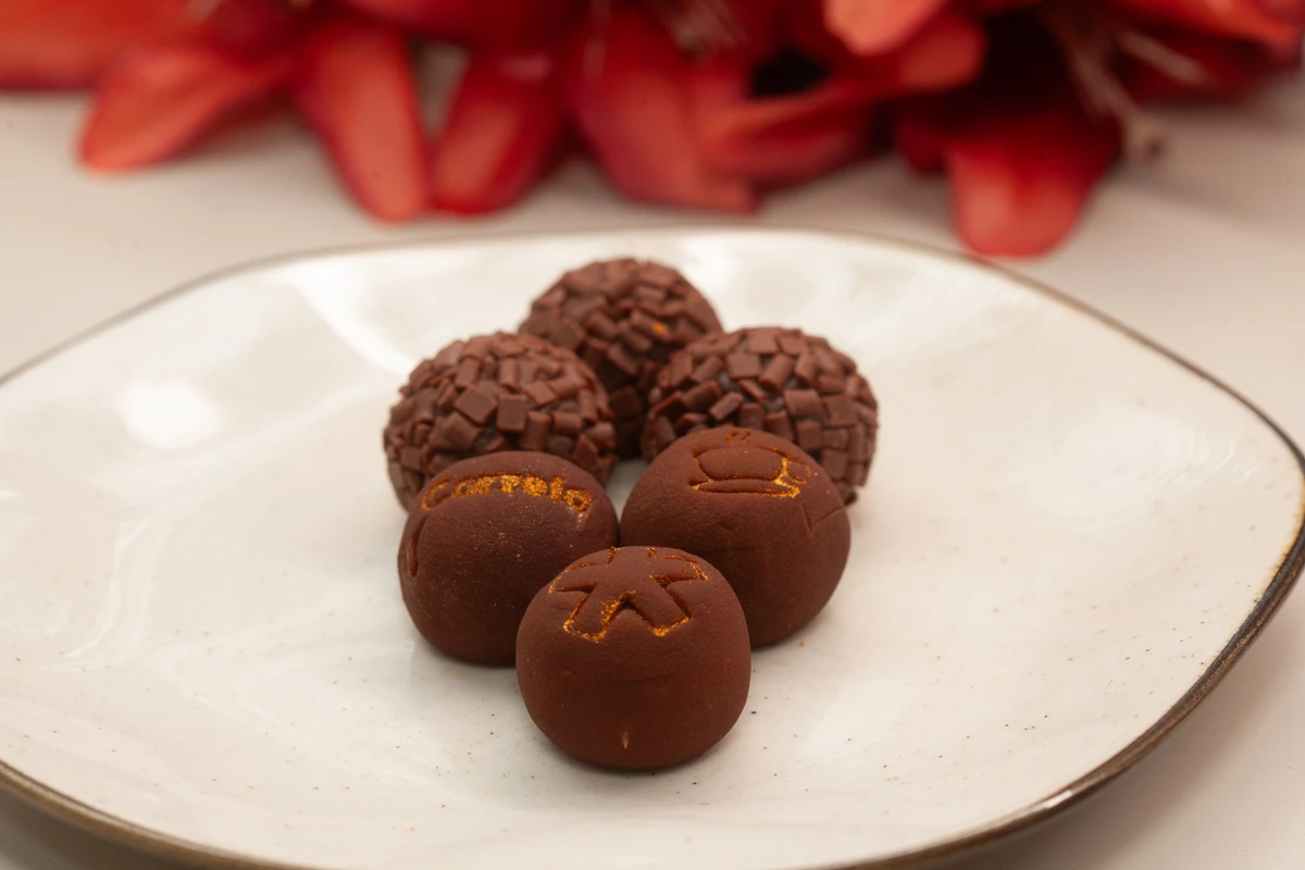 Brigadeiro Brigadeiros da Íris - Correio Experimenta Brigadeiros