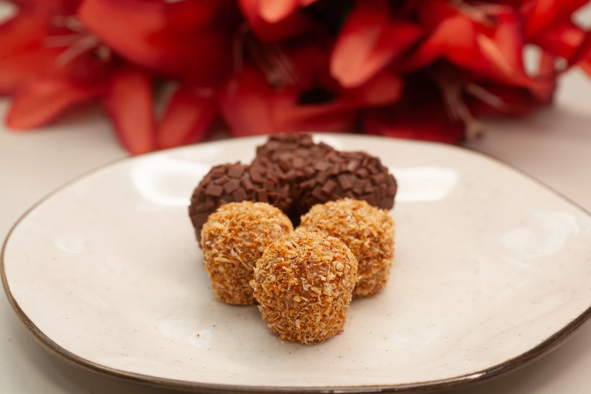 Brigadeiro Dani Brigadeiro - Correio Experimenta Brigadeiros por Sora Maia/CORREIO