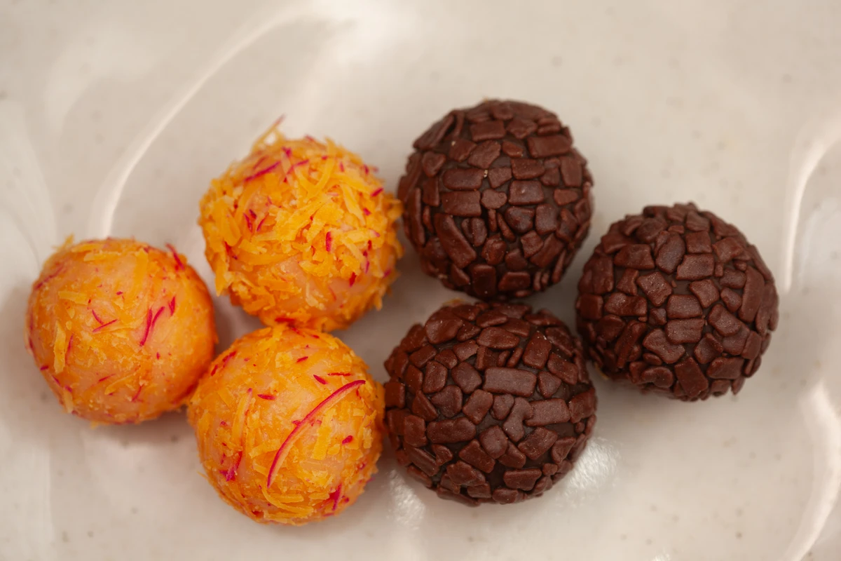 Brigadeiro Paneville Padaria Gourmet - Correio Experimenta Brigadeiros por Sora Maia/CORREIO