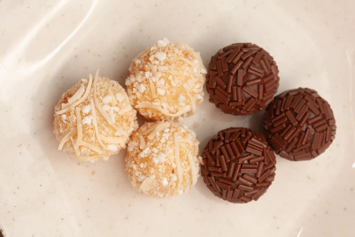 Brigadeiro Sêmola - Correio Experimenta Brigadeiros por Sora Maia/CORREIO