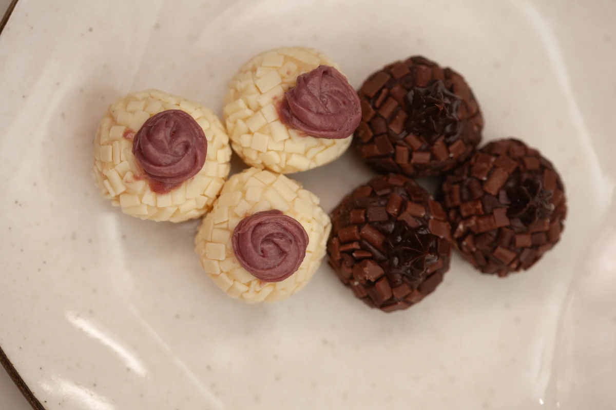 Brigadeiro Victoriano Confeitaria - Correio Experimenta Brigadeiros por Sora Maia/CORREIO