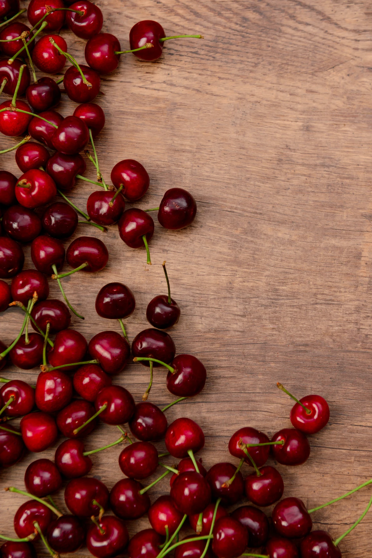 Muitos acreditam que cereja é feita de chuchu por Reprodução | Freepik