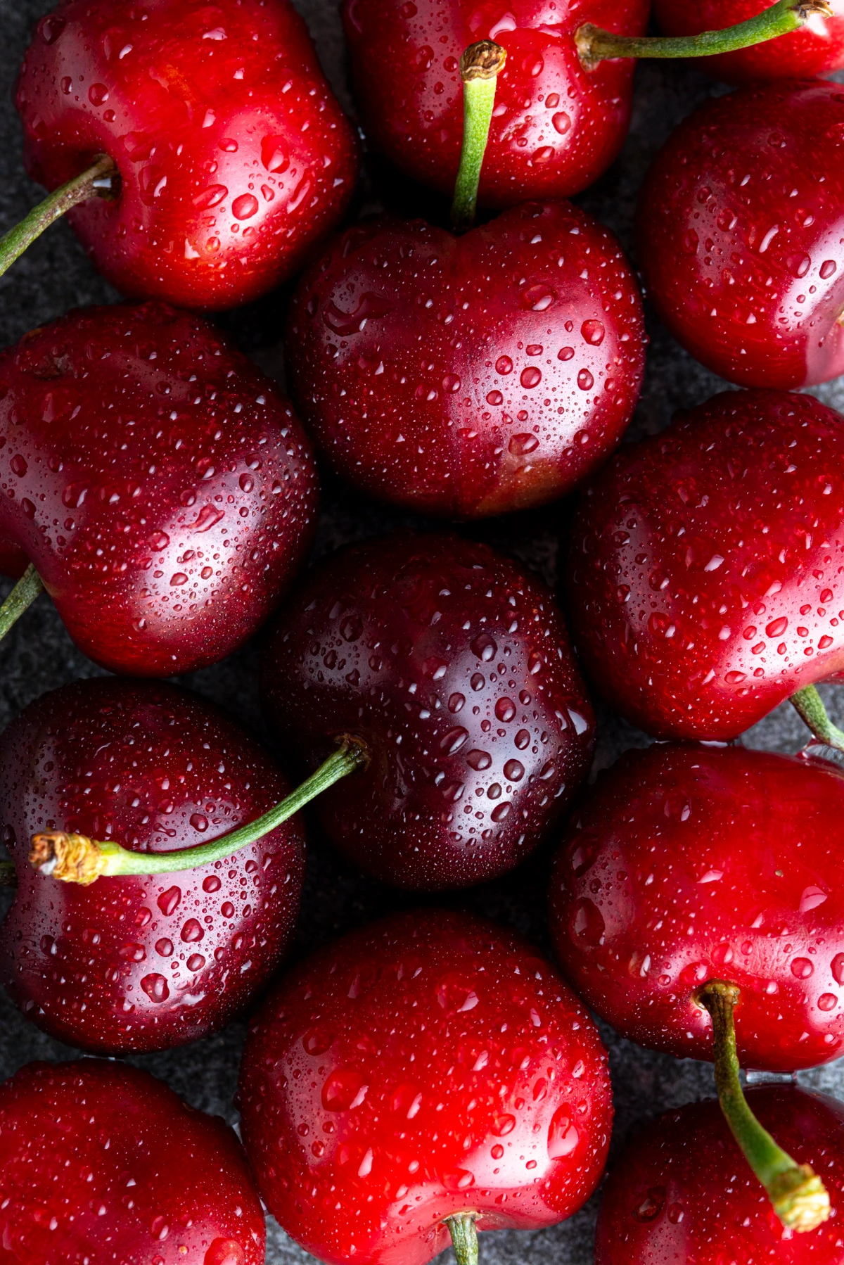 Muitos acreditam que cereja é feita de chuchu por Reprodução | Freepik