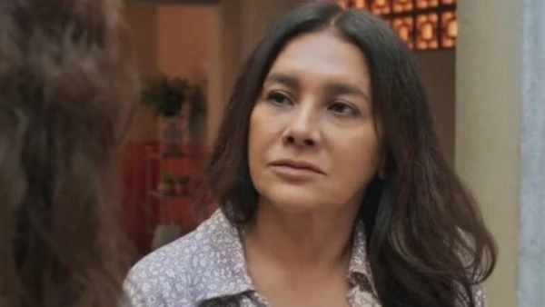 Lígia (Dira Paes) em Três Graças