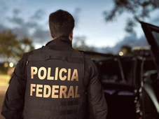 Imagem - Adolescente é apreendido após ser flagrado recebendo pacote de dinheiro falso nos Correios na Bahia