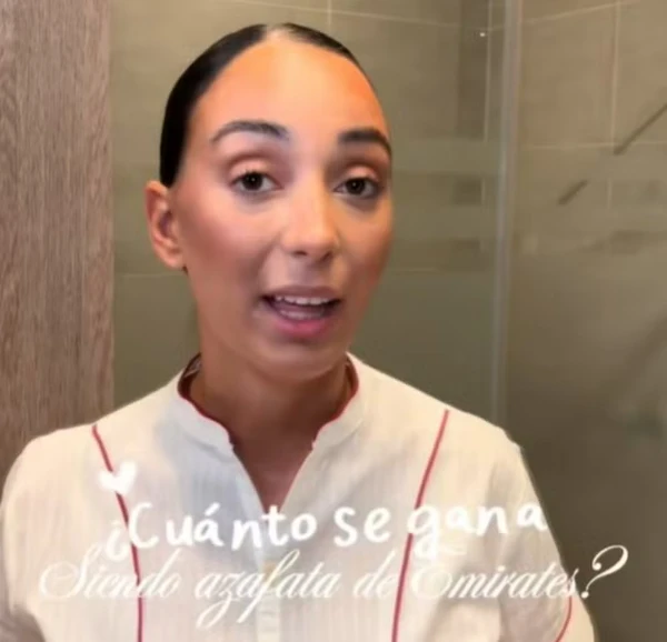 Comissária Victoria Pano por Reprodução