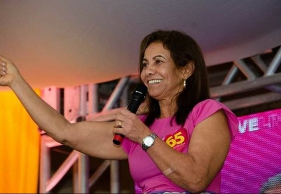 Dona Nilda é prefeita de Poções por Reprodução