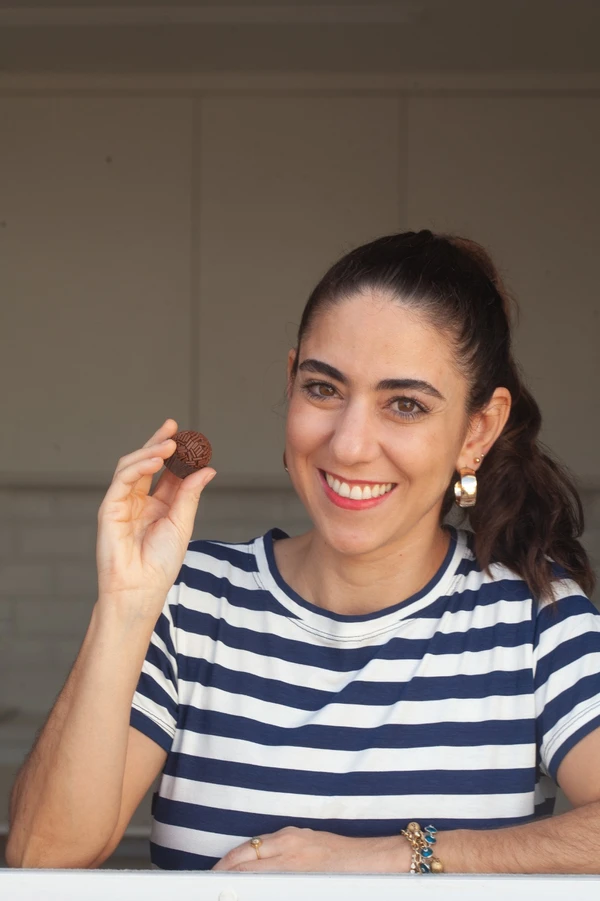 Nikita, a vencedora do melhor brigadeiro tradicional da Bahia por Sora Maia