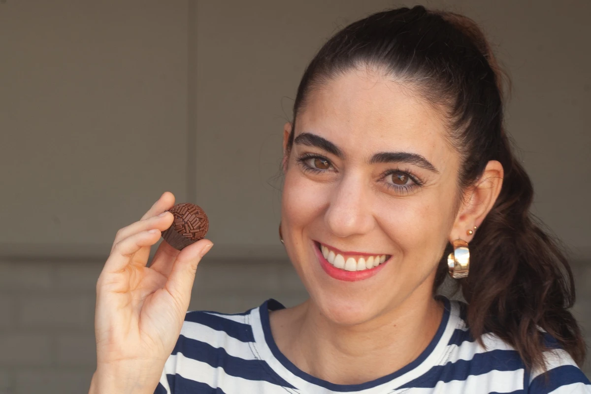 Nikita, a vencedora do melhor brigadeiro tradicional da Bahia por Sora Maia