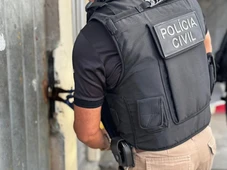 Imagem - Funcionário é preso por desviar bebidas e alimentos de empresa na Bahia