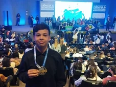 Imagem - Saiba quem é o estudante baiano que recebeu medalha da Nasa por caça a asteroides