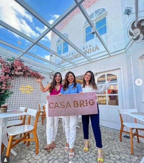 Amanda, Giovanna e Patrícia Guimarães fundaram a Casa Brig, confeitaria de A Brigadeirinha por Reprodução