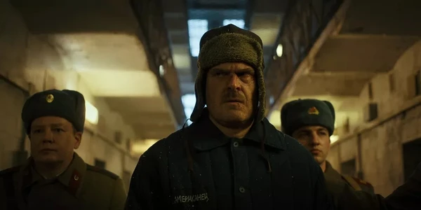David Harbour em Stranger Things  por Reprodução