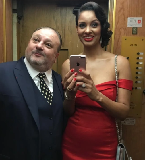 Jacquin, esposa Rosângela e casal de filhos gêmeos por Reprodução