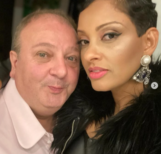 Jacquin, esposa Rosângela e casal de filhos gêmeos por Reprodução
