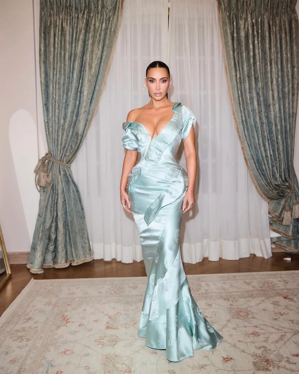 Kim Kardashian por Reprodução/instagram