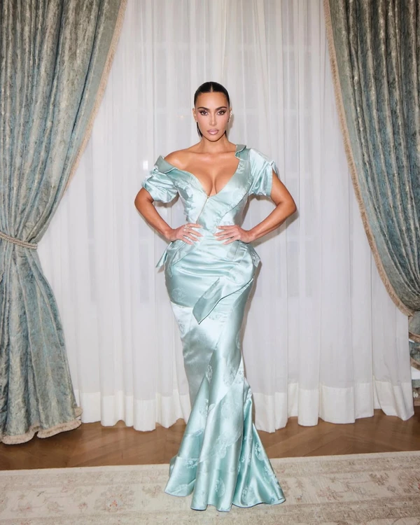 Kim Kardashian por Reprodução/instagram