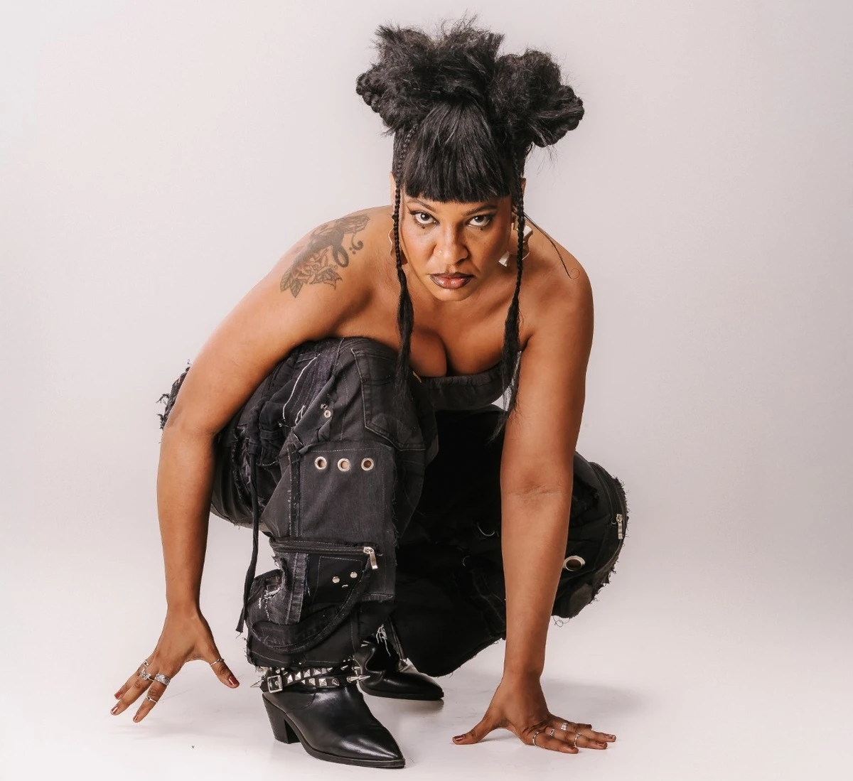 Larissa Luz dá voz a jingle da Marcha Nacional das Mulheres: 'Tem tudo a ver com o meu propósito com a arte'
