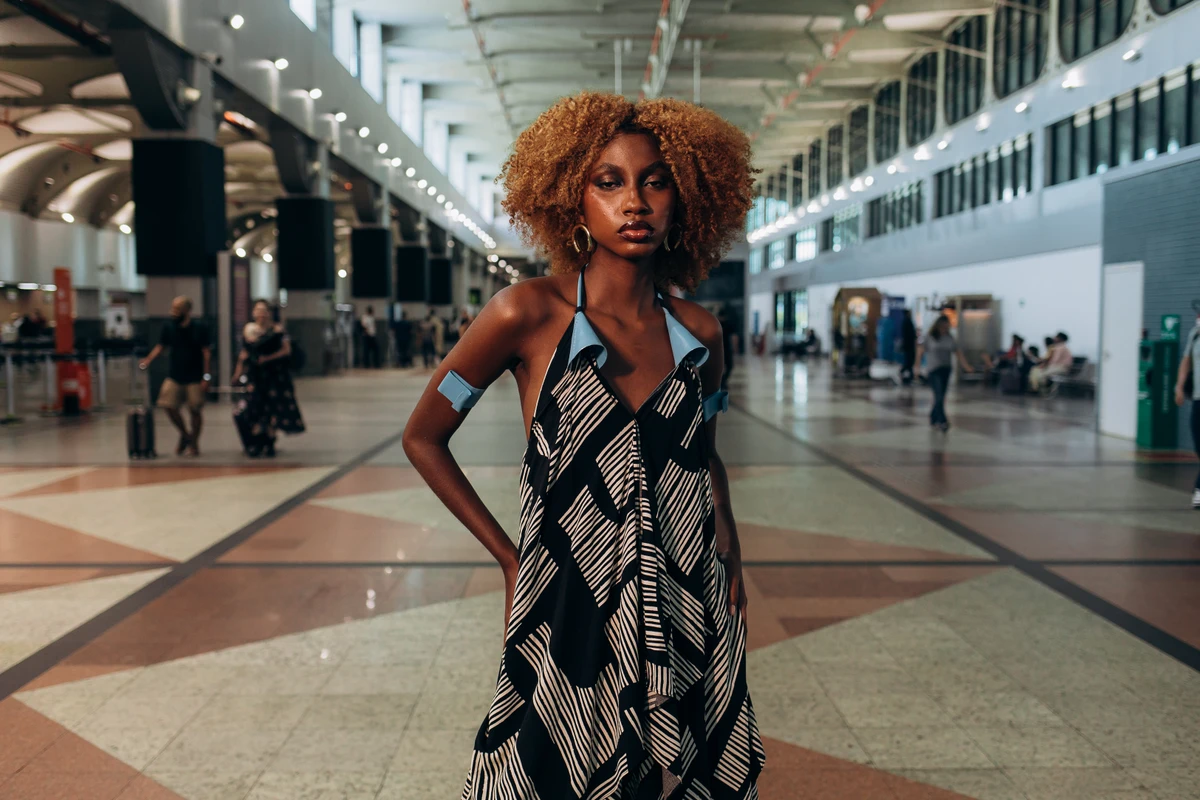 Desfile surpresa  por Lucas Leawry