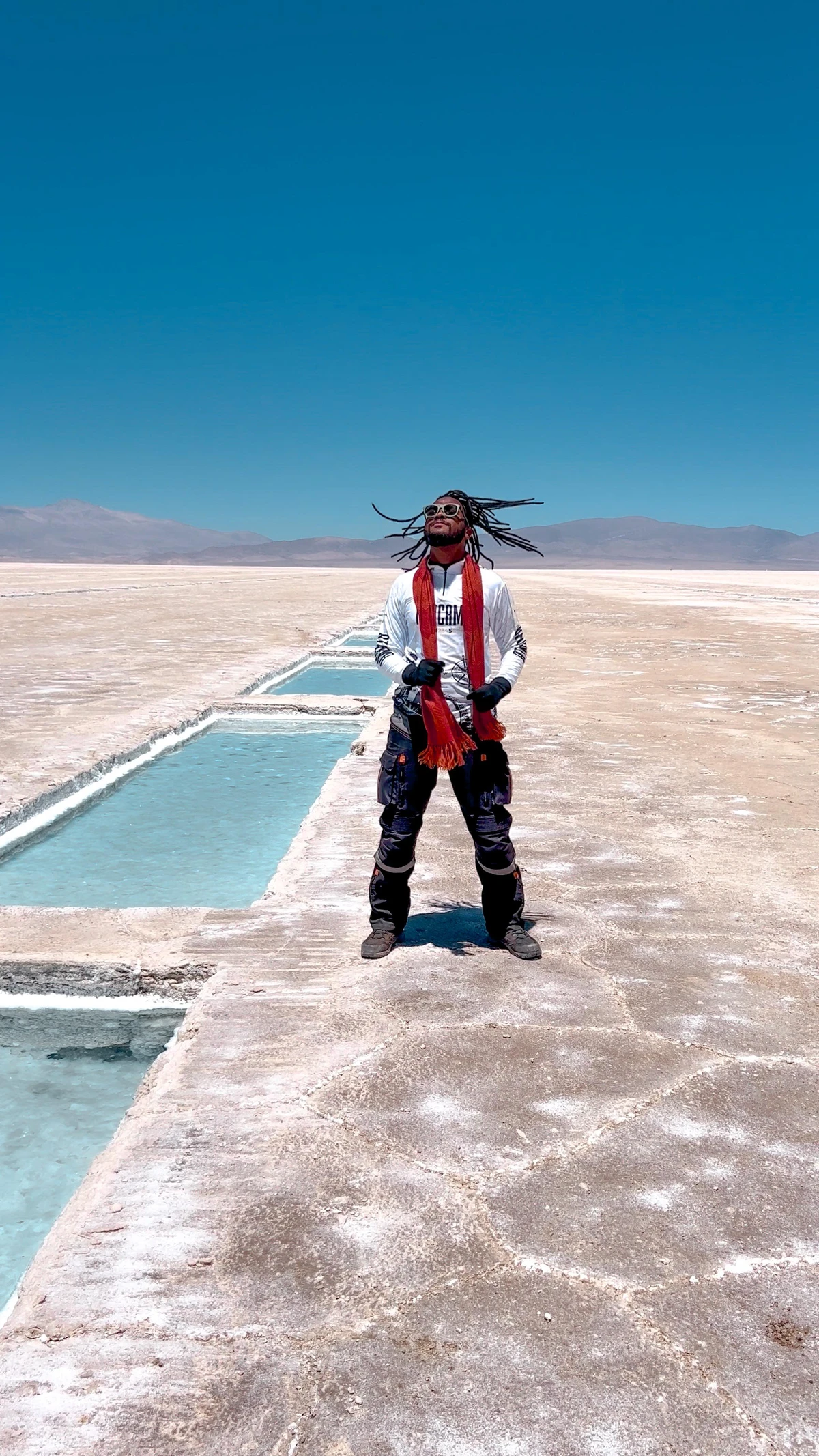 Taiane Ribeiro e Joanilson Assis no deserto do Atacama por Arquivo pessoal