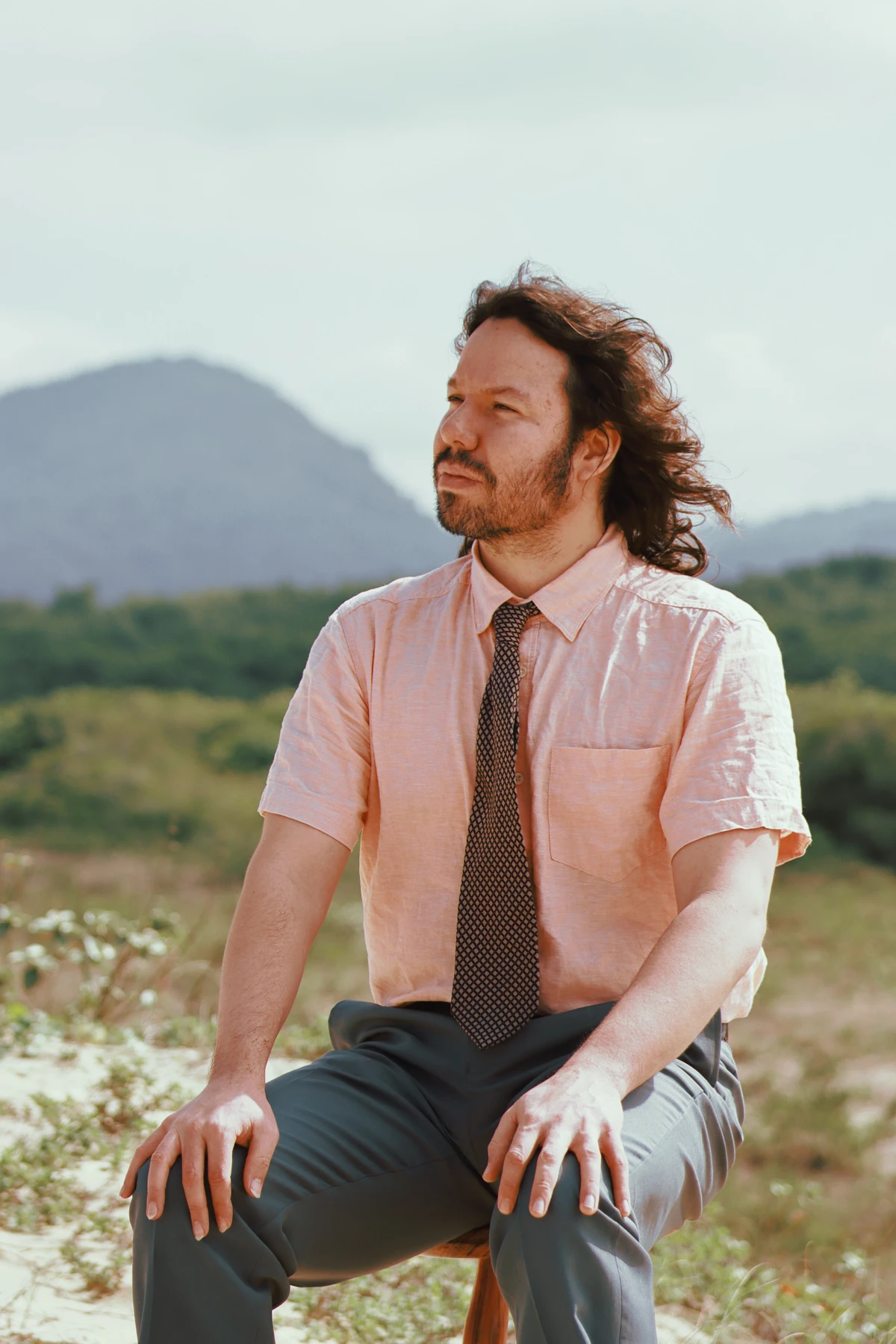 'Canções do Velho Mundo' é o segundo álbum solo de Teago Oliveira por Duane Carvalho/Divulgação