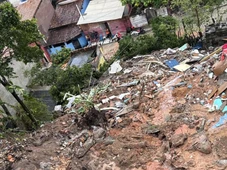 Imagem - Idoso morre após deslizamento de terra em distrito turístico da Bahia