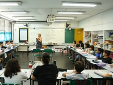 Imagem - Bônus de R$ 3 mil para professores: veja quem tem direito e como garantir cartão