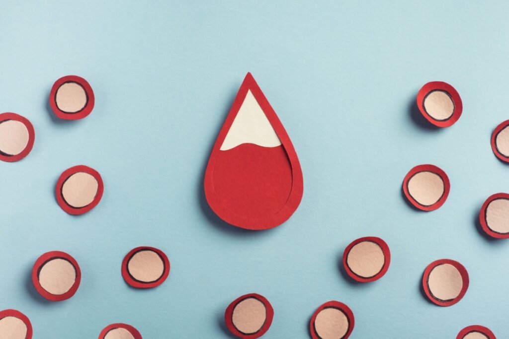 A anemia pode ser percebida por meio de alterações na coloração da mucosa bucal (Imagem: Helena Nechaeva | Shutterstock)