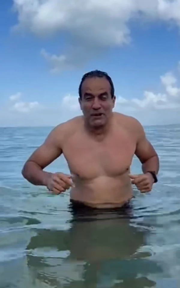  Bruno Reis aproveita dia no Porto da Barra por Reprodução/Redes Sociais