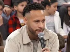 Imagem - Neymar causa no Altas Horas ao evitar olhar para Ana Castela com Bruna Biancardi na plateia