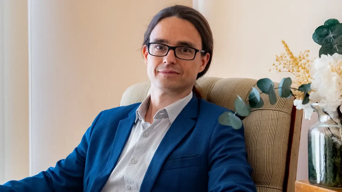 Álex Gómez Marín por Reprodução