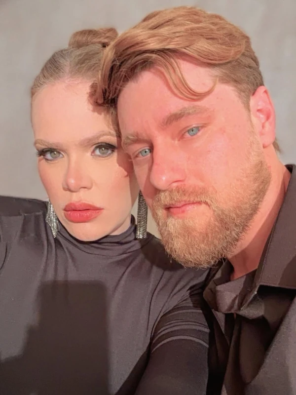 Paulinha Leitte e o marido, Dakota Ballard por Reprodução/Instagram