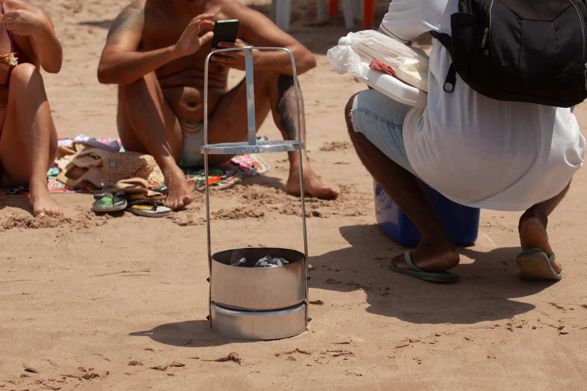 Projeto de lei que proíbe som nas praias divide banhistas  por Sora Maia/CORREIO