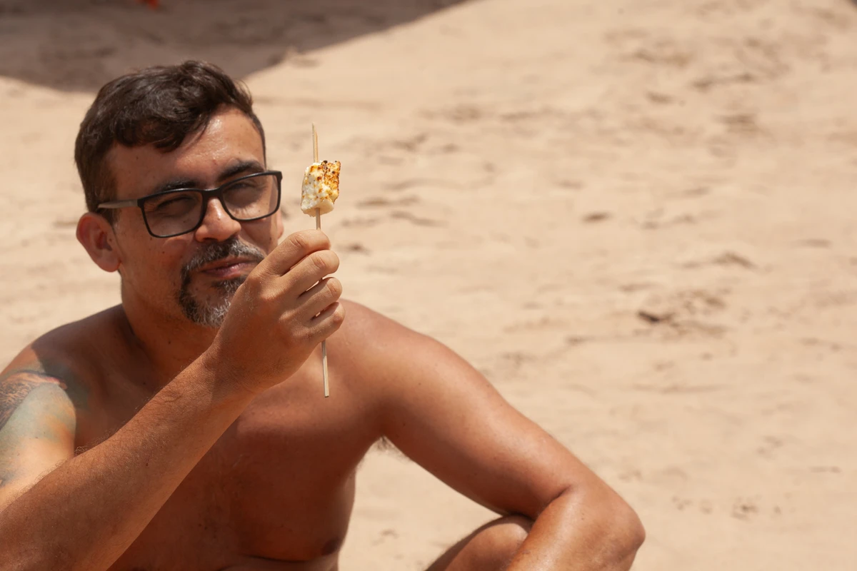 Projeto de lei que proíbe som nas praias divide banhistas  por Sora Maia/CORREIO