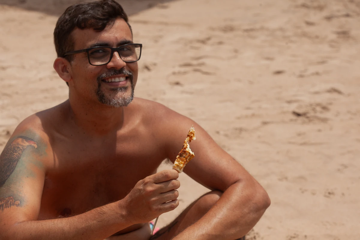 Projeto de lei que proíbe som nas praias divide banhistas  por Sora Maia/CORREIO