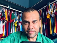 Imagem - Após ter condenação anulada, Daniel Alves vira pregador em igreja evangélica