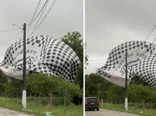Imagem - Balão cai em cidade baiana, atinge casas e causa apagão