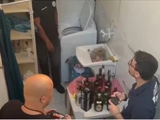 Imagem - Fábrica clandestina que produzia bebidas alcóolicas falsificadas é fechada
