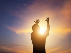 Imagem - Universo tem um recado pra você nesta segunda (10 de novembro): recomece com fé, mesmo cansado