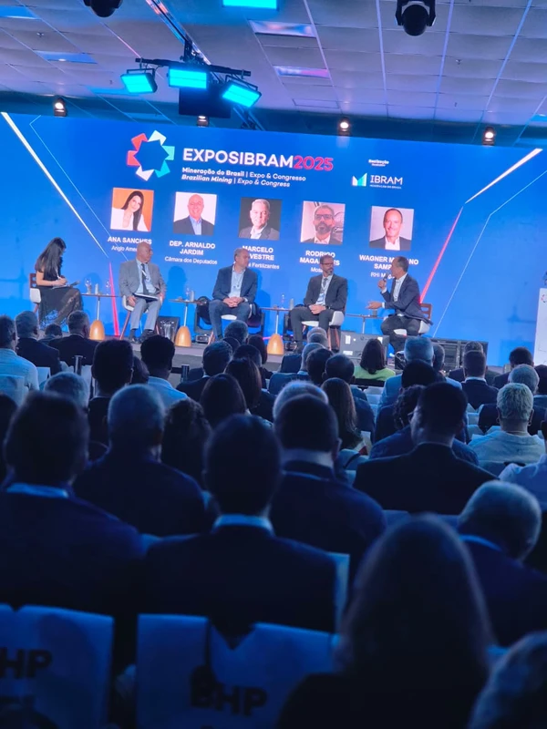 A Exposibram 2025, promovida pelo Instituto Brasileiro de Mineração (Ibram), reúne executivos, especialistas, investidores e representantes do poder público por Moysés Suzart