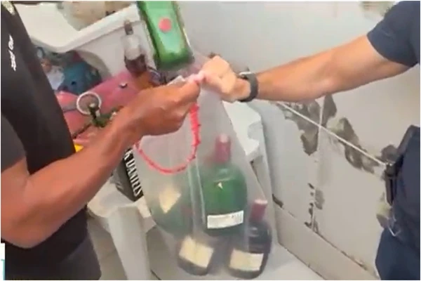 Casa era utilizada como fábrica clandestina para produção de bebidas alcóolicas por Reprodução/TV Record