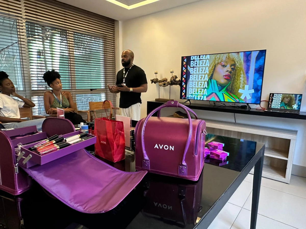 Fábio Reis, analista de projetos responsável pelo Afro Fashion Day, apresenta o tema do desfile por Correio