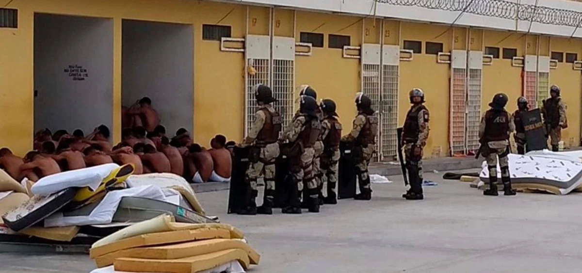 Conjunto Penal de Feira de Santana por Reprodução
