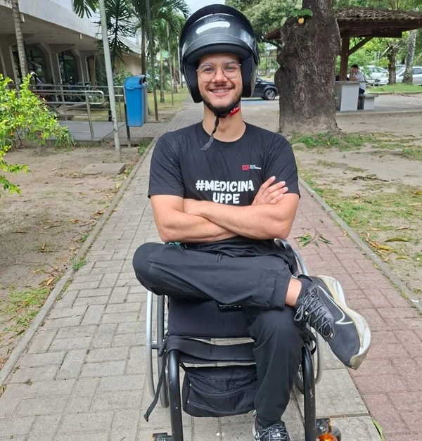 Heberth Vinícius Santana é estudante de medicina por Reprodução/ Instagram
