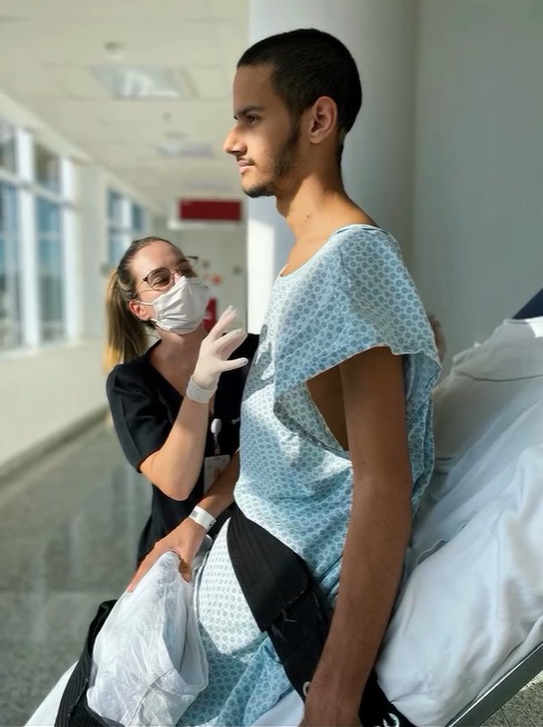 Heberth Vinícius Santana passou por cirurgias e fisioterapia por Reprodução/ Instagram